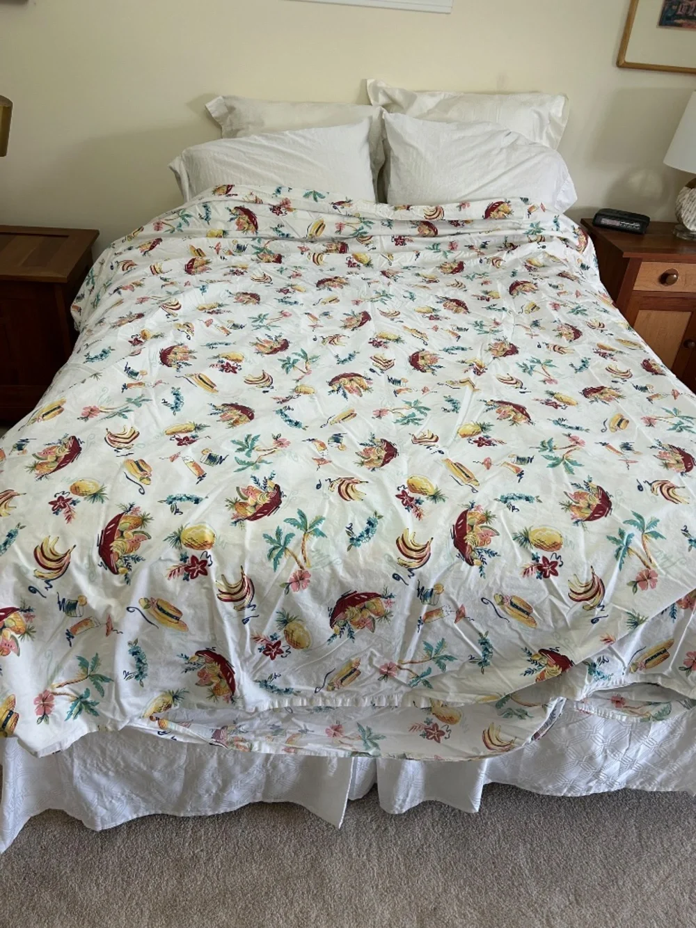 Pottery Barn Tropical Fruit Drinks and Flowers patterned duvet cover Queen beach